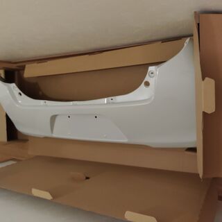 再値下げ！！初代ミライース（2011年～2017年）用の新品後部バンパー