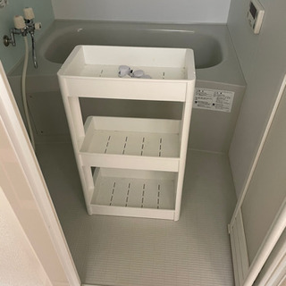 隙間に置く棚の画像