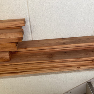 【無料、差し上げます】木製パレット用木材の画像