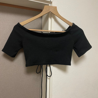オフショルダー 黒