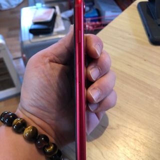 週末値下げ】iPhone8 Red 64ギガ バッテリー100%！