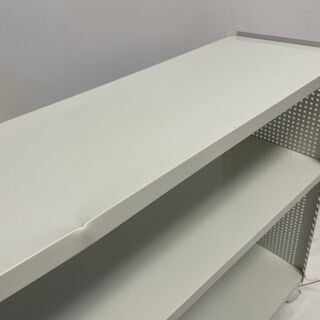 キャスター付きパンチングワゴン 白色（本棚・CDラック）2個セット・凹みありの画像