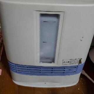 National加湿温風器。