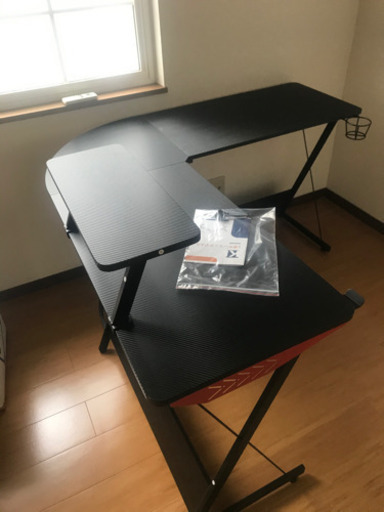 新品パソコンデスク