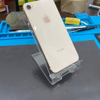 【売却済み】　iPhone8 64GB ゴールド　SIMフリー　【バッテリー新品】