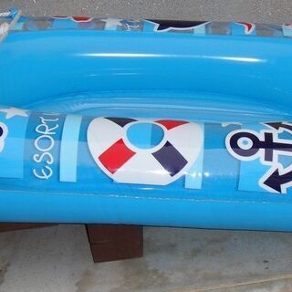 美品　子供用ボート型浮き輪の画像