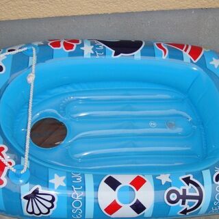 美品　子供用ボート型浮き輪
