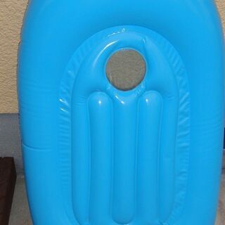 美品　子供用ボート型浮き輪の画像