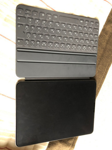 iPad Pro 8万円で譲ります。