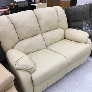 ゆったりくつろげる、手動リクライニングソファー