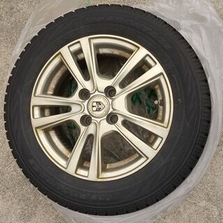 中古のスタッドレスタイヤとホイール4本セットです
