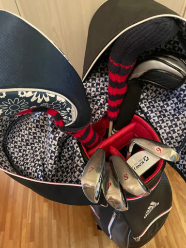 レディースゴルフクラブハーフセット&グローブ、シューズ