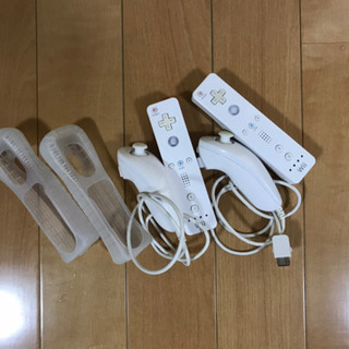 【使用品】Wii Fit本体&ソフト2本の画像