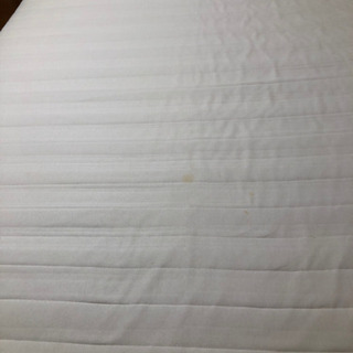 クイーンベッド　マットレス付き