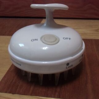 【取引成立】電動頭皮ケア 電動頭皮ブラシ （電池式）お譲りします。