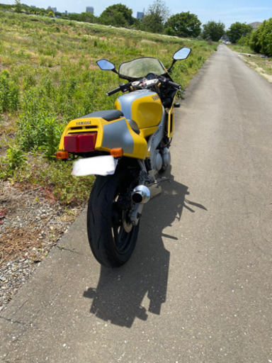 ヤマハFZR250R （3LN1）エンジン実動　レストアベース