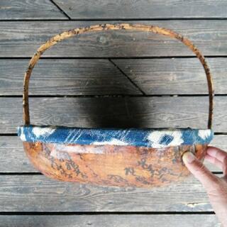 一閑張りの竹製籠（カゴ）★ハンドメイド★アンティーク★レトロ★”古文書”が和の趣★”柿渋染め”が高級感★オシャレでレア逸品の画像