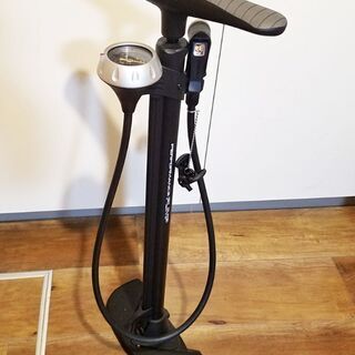 新品コストコ自転車＋新品空気入れの画像