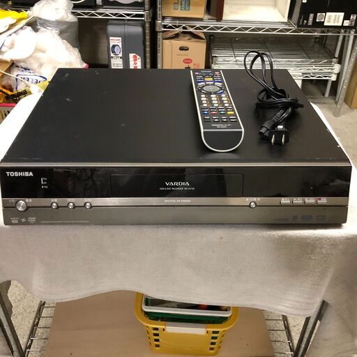 HDD内蔵DVDレコーダー　2番組同時録画可能　東芝　VARDIA　RD-XD72D(HDD容量は400GB)　リモコン＆地デジ受信不安定のジャンク品