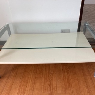 ガラステーブル