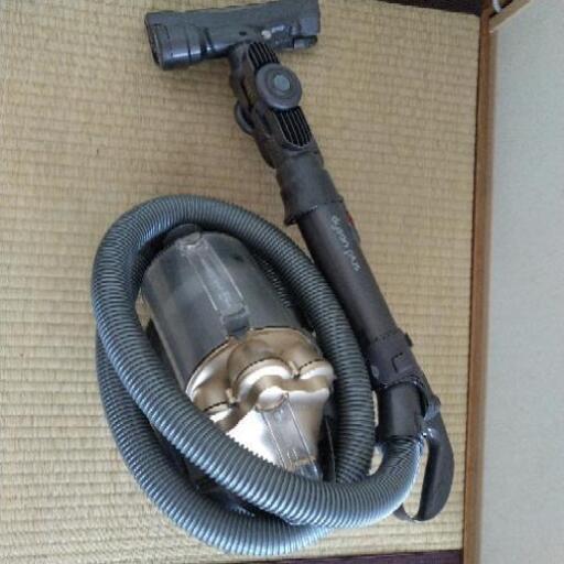 中古　ダイソン掃除機