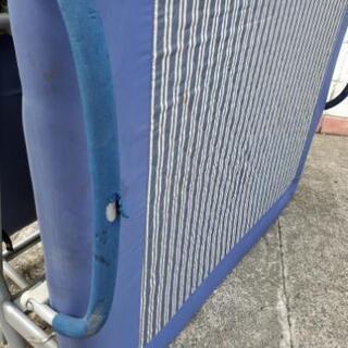 おりたたみベッドの画像