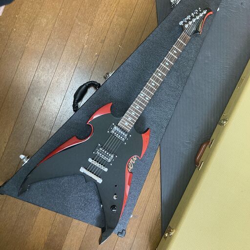 KISS 変形ギター（ジャンク品）