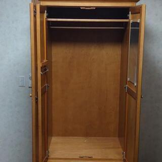 カリモク家具 洋服ダンスの画像