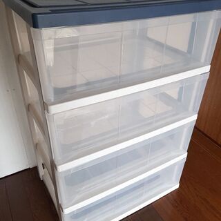 プラスチック　4段チェスト