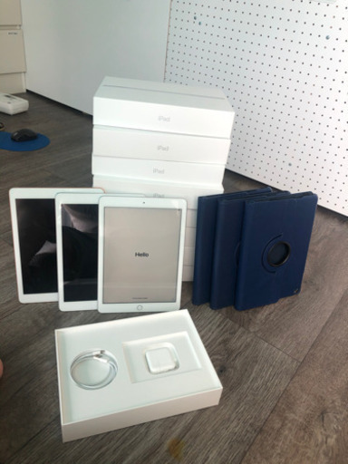 激安　iPad Wi-Fi 32GB 2017年春モデル +保護フィルム+ステント機能付きケース