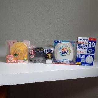 蚊に効くカトリス　本体３個とカートリッジ1個
