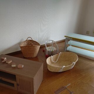 テレビ台や布団を引き取ってくださる方募集します