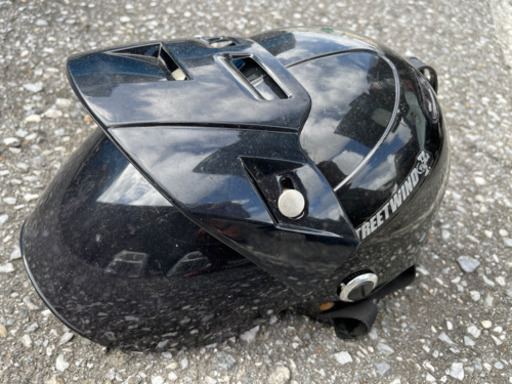 ヘルメット無料で差し上げます