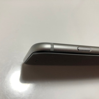 iPhone 6 Silver 16 GB docomoの画像