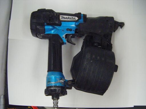 マキタ　高圧釘打ち機　AN533 中古品