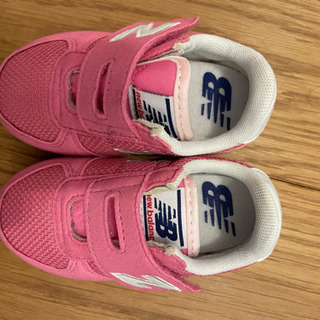 ニューバランス（キッズ）試し履きのみの画像