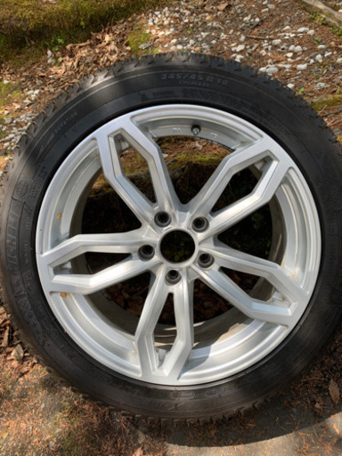BMW 5シリーズ(F10, F11), 6シリーズ(F12, F13), 245/45R18。