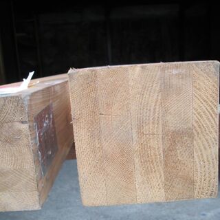 値引きします！材木（檜 集成化粧柱　２本）の画像