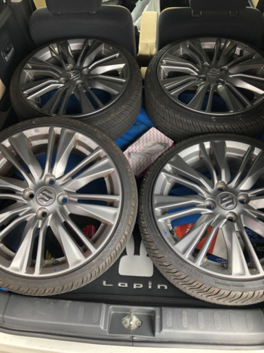 バレーノ純正ホイール