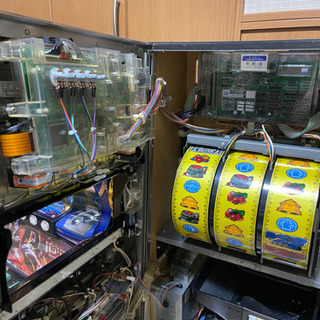 パチスロ実機 モンスターハンター月下雷鳴 コイン不要機、設定キー