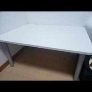 ローテーブル×2、掃除機セットで売ります