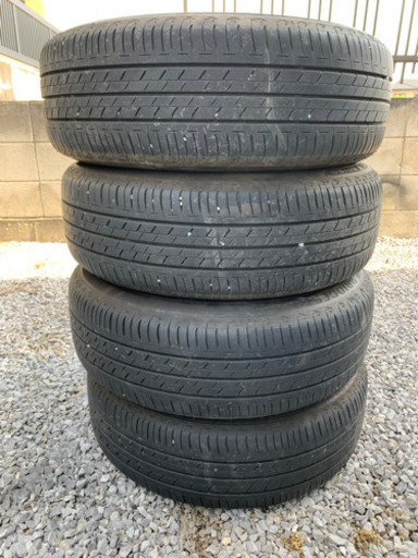 シエンタホイルタイヤセット4本