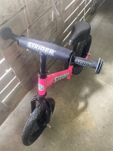 ストライダー　スポーツ　ピンク