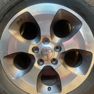 Jeep ラングラー　ノーマルタイヤ　5本譲りますの画像