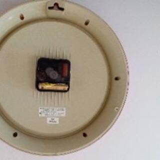 ニトリ☆赤い時計☆可愛いの画像