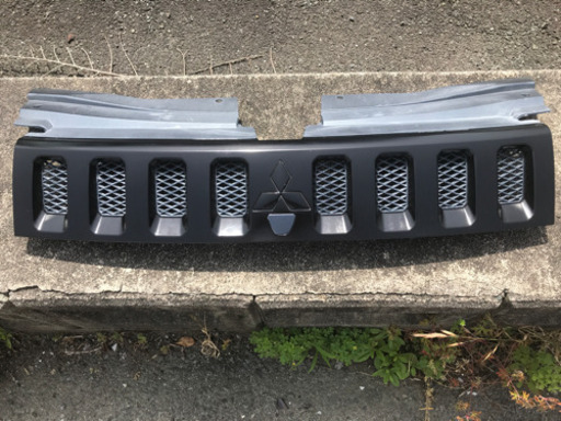 デリカD5 フロントグリル