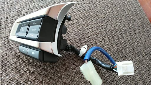新車外し NDロードスター ステアリングスイッチ ハンズフリースイッチ付 訳あり