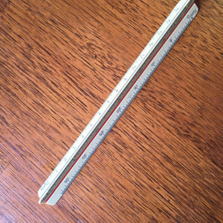 製図用品　"三角スケール15cm"