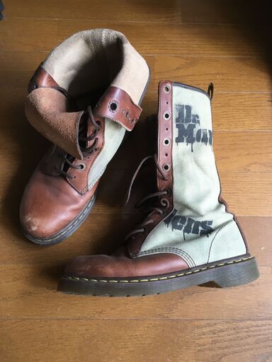 ドクターマーチン Dr.Martens　キャンパスブーツ