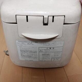 炊飯器の画像